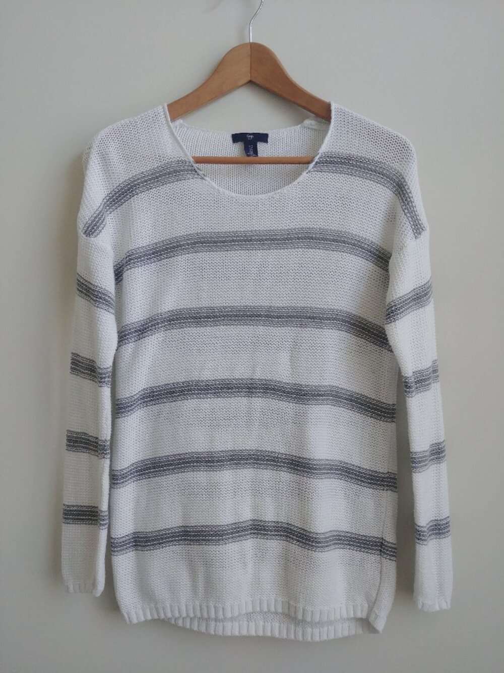 Gap lightweight loose knit 100% cotton sweater top white grey stripes Sm…